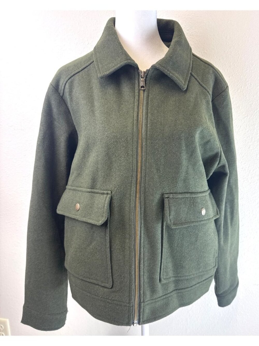Banana Republic Olive Green Jacket Full Zip Front Flap Pockets Pointed Collar